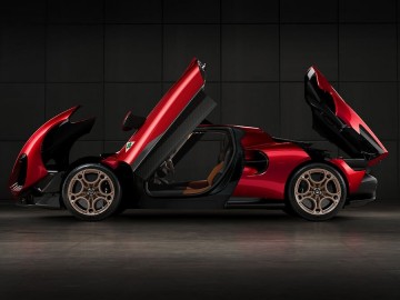 Alfa Romeo 33 Stradale zn&oacute;w na Monzy